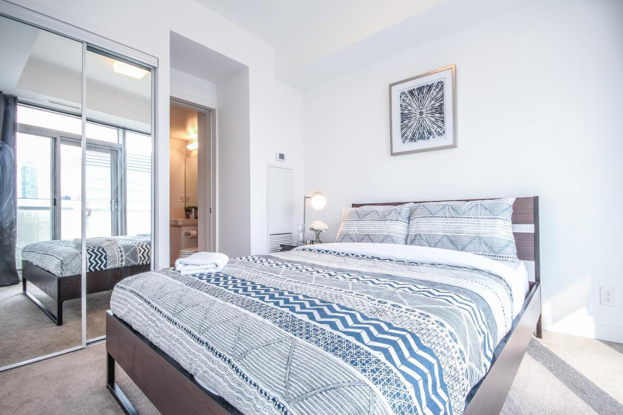 Sarkar Suites - Entertainment District Toronto Pokoj fotografie